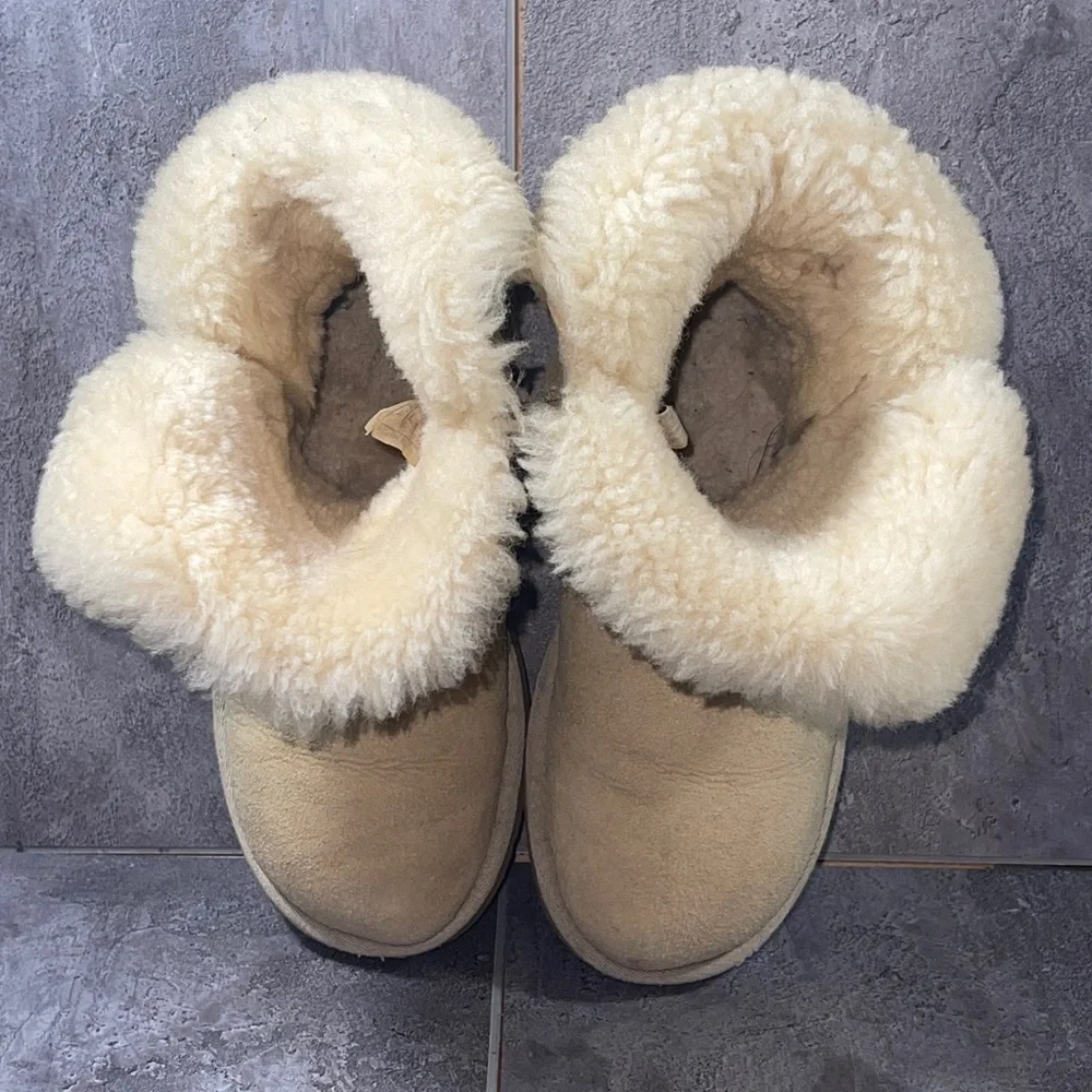UGG Bailey Button Beige Suede Shearling Boots - Picture 7 of 8